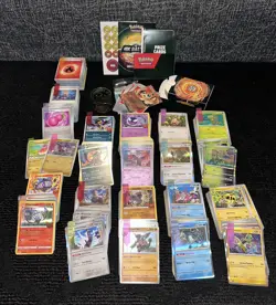 Pokemon TCG Assorted Card Lot. 1000+ Cards. Complete Battle Deck. Holo. - Image 1