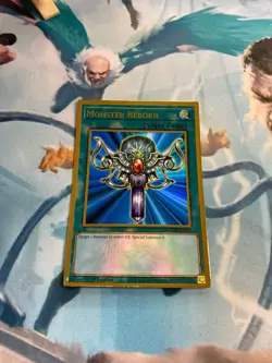 Monster Reborn MAGO-EN045 Maximum Gold 1st Edition LP/NM - Image 1