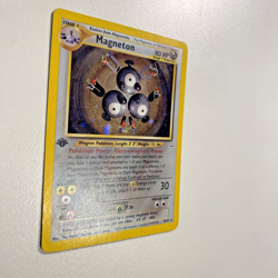 Magneton 10/64 1st Edition Neo Revelation Holo LP - Pokemon Card - Image 3