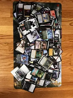 Magic: The Gathering Mixed Card Lot, English, Standard Size Cards (641 cards) - Image 1