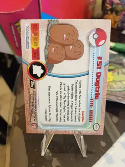 Dugtrio #51 - Topps Pokemon 1999 TV SUNRAYS HOLO Foil Black Label Card - Image 2