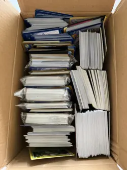 Pokemon TCG 4.3 lb Random Mixed Card Lot Bulk English and Japanese - Image 1