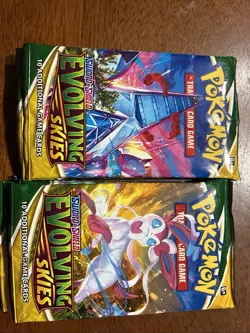 Nintendo Pokemon TCG Sword & Shield Evolving Skies Booster Pack - Image 1