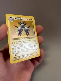 Pokemon TCG - Magneton Holo Base Set 9/102 - Rare - Image 2