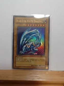 Yu-Gi-Oh! Yugioh SDK-001 Blue-Eyes White Dragon Ultra Rare 1st Edition VG - Image 1