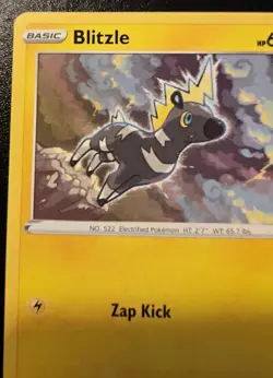 Blitzle 053/185 Common Sword & Shield: Vivid Voltage Pokemon TCG - Image 2