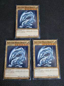 3x Blue-Eyes White Dragon x3 Version 2 LDK2-ENK01 Common 2x 1st Ed NM Yugioh - Image 1