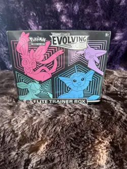 Pokemon TCG Evolving Skies Elite Trainer Box Sealed Small Tear In Plastic - Image 1