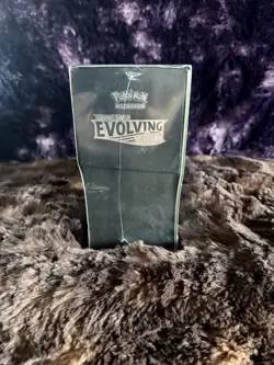 Pokemon TCG Evolving Skies Elite Trainer Box Sealed Small Tear In Plastic - Image 2