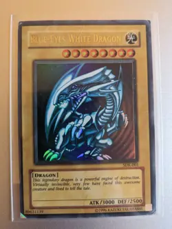 Yugioh Blue-Eyes White Dragon SDK-001 Unlimited DAMAGED - Image 1