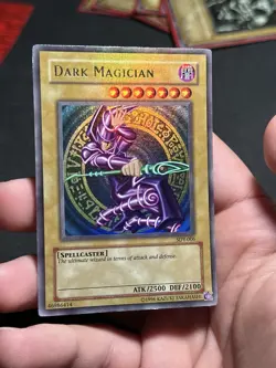 Yugioh Dark Magician SDY-006 FULL FOIL BLEED Unlimtied MP Holo Ultra Rare - Image 1