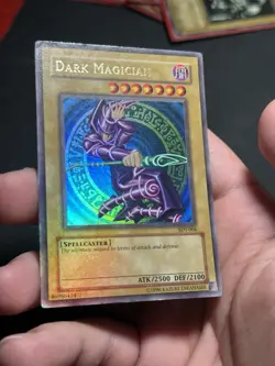 Yugioh Dark Magician SDY-006 FULL FOIL BLEED Unlimtied MP Holo Ultra Rare - Image 3