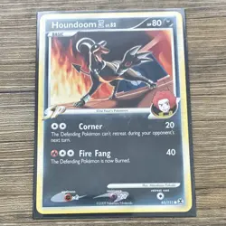 Pokemon Houndoom E4 Rising Rivals Common 65/111 Basic 80 HP Regular English 2009 - Image 1