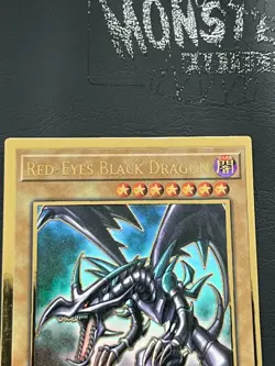 YUGIOH RED-EYES BLACK DRAGON PREMIUM GOLD RARE MAGO-EN003 1ST EDITION - Image 3