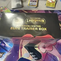 Pokemon TCG Sword & Shield Lost Origin Pokemon Center Elite Trainer Box - 85135 820650851353 - Image 4