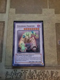 YUGIOH COLOSSAL FIGHTER 5DS1-EN043 SUPER 1ST ED LP - Image 1
