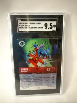 STITCH D100 COLLECTOR'S EDITION DISNEY LORCANA EN P1-PROMO 2023 21 PSA 9.5 - Image 1