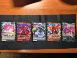 Pokemon Lotto 5 Carte V Regno Glaciale Zapdos di Galar, Blissey, Volcanion,... - Image 1