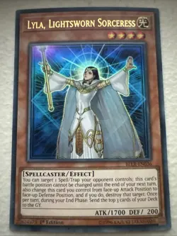( LYLA, LIGHTSWORN SORCERESS ) - Ultra Rare - BLLR-EN036 - 1st - NM - Yu-Gi-Oh - Image 1