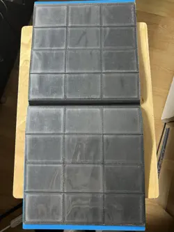 Lot of 2 VaultX 12 Pocket Strap Binders, Red & Blue, Holds 480 Cards Each - Image 5