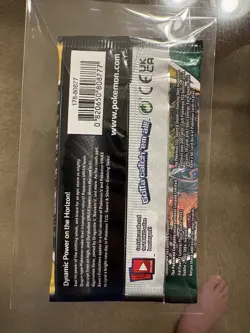 Pokemon Sword & Shield Evolving Skies Booster Pack 10 Cards Umbreon English - Image 2