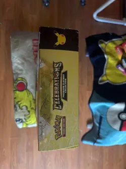 Pokemon TCG: Celebrations Special Collection Box [Pikachu V-Union, 50 Cards]... 820650809156 - Image 5