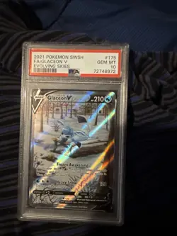 2021 Pokemon TCG SWSH Glaceon v Card #175 PSA 10 - Image 1