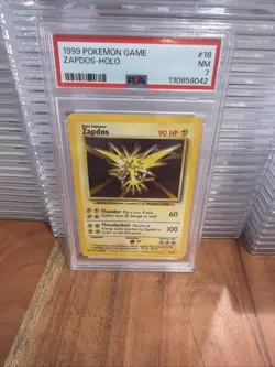 1999 POKEMON GAME #16 ZAPDOS-HOLO PSA 7 - Image 1