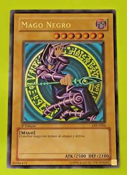 Yu-Gi-Oh Mago Negro (Dark Magician) 1st Edition Ultra Rare DIY-P006 Portuguese - Image 1