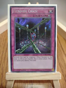 Yu-Gi-Oh Card Fiendish Chain 1st Edition Secret Rare LC5D-EN082 Collectable Item - Image 1