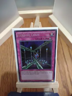 Yu-Gi-Oh Card Fiendish Chain 1st Edition Secret Rare LC5D-EN082 Collectable Item - Image 4