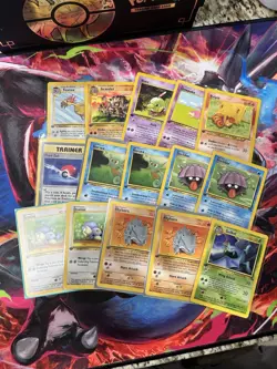24x Vintage Pokemon Lot - 1st Edition Fossil Commons + Jungle & Rocket MP/HP - Image 1