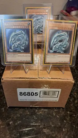 Yu-Gi-Oh Sealed OTS Tournament Pack 28 & 3x OP28 Blue Eyes White Dragon UTR Lot - Image 3