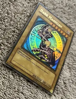 Yu-Gi-Oh! Dark Magician 1st Edition Ultra Rare SDY-006 - Image 4