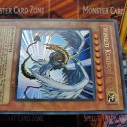 1x Winged Kuriboh LV10 - Ultra Rare - CRV-EN005 - Unlimited - LP - Image 3