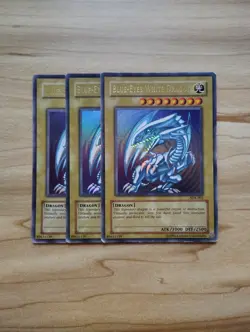 Yu-Gi-Oh - Blue Eyes White Dragon 3X - SDK-001 - Ultra Rare - Image 1