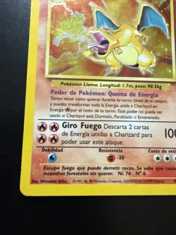 Pokemon TCG Charizard Base Set Holo Card 4/102 Spanish Edition - Image 5