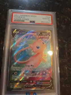 2021 Pokemon Fusion Strike Mew v Ultra Holo Rare Full Art 250/264 PSA Gem Mt 10 - Image 1