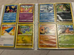 Pokemon Binder Sword & Shield Evolving Skies collection with 240 assorted Cards - Image 3