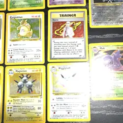 Pokemon Vintage Holo Lot 17 Cards DAMAGED - Image 4