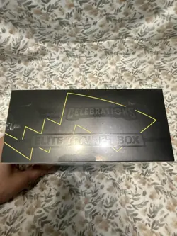 Pokemon TCG: 25th Anniversary Celebrations Elite Trainer Box (2021) 820650809439 - Image 3