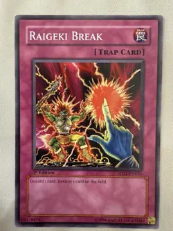 Raigeki Break 5DS2-EN036 Yu-Gi-Oh! 5D's 1st Edition Common LP - Image 1