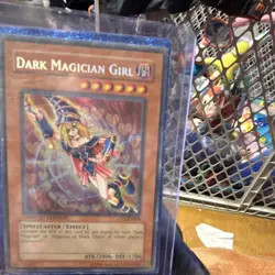 Konami Dark Magician Girl CT2-EN004 Secret Rare Foil Limited Edition Spellcaster - Image 1