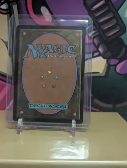 Realm-Cloaked Giant Cast Off - Foil - Showcase Near Mint, English Showcase - Image 2