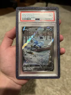 2021 POKEMON EVOLVING SKIES GLACEON V HOLO FULL ART ULTRA RARE 175/203 210HP - Image 1