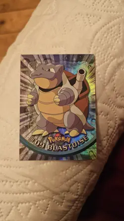 Topps 1999 Pokemon TV Series 1 Blastoise #09 Rainbow Foil Holo Black Logo LP/NM - Image 1