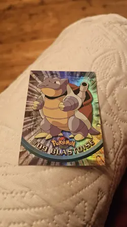 Topps 1999 Pokemon TV Series 1 Blastoise #09 Rainbow Foil Holo Black Logo LP/NM - Image 2