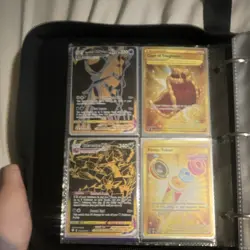 Pokemon TCG 3-Ring Binder Charizard Cover 4-Pocket Plastic - Image 3