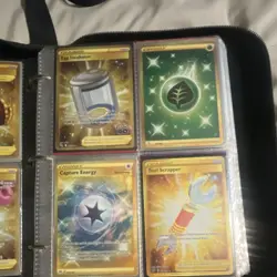 Pokemon TCG 3-Ring Binder Charizard Cover 4-Pocket Plastic - Image 4