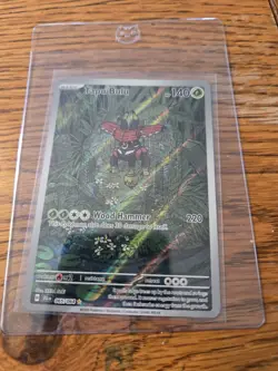 Pokemon Tapu Bulu 065/064 Sv: Shrouded Fable Illustration Rare Holo 140 HP - Image 1